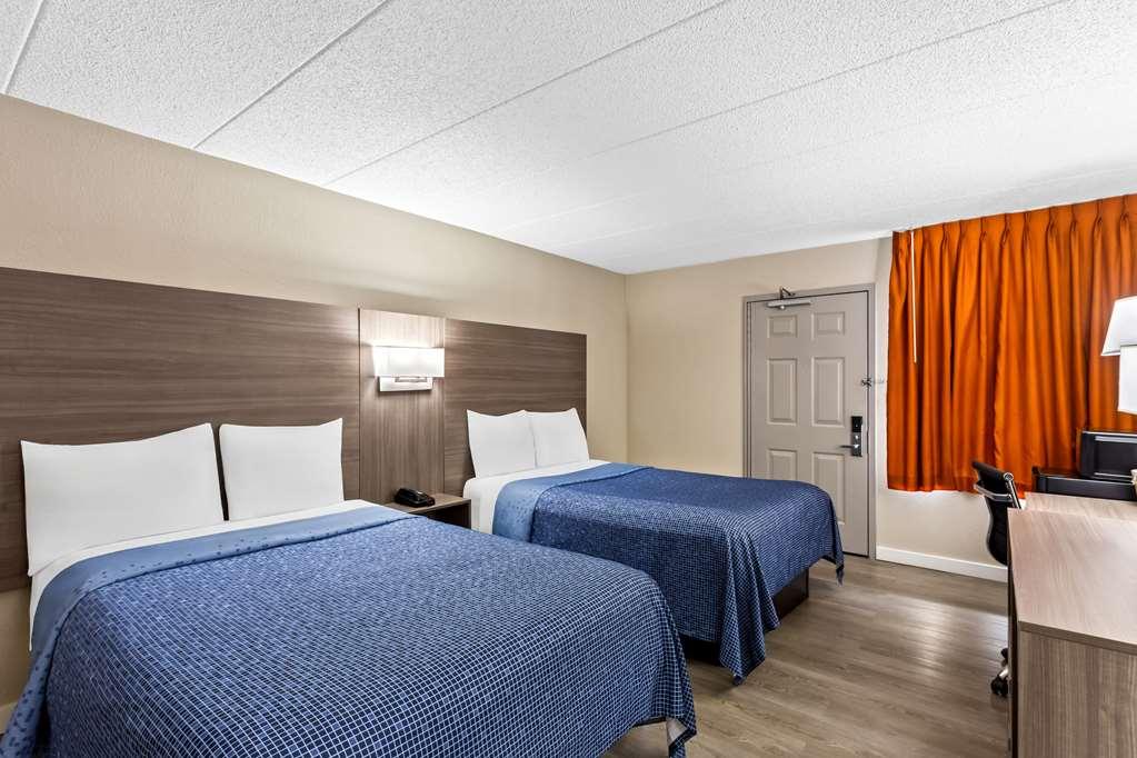 Econo Lodge Уиллоубрук Номер фото
